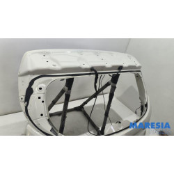 Renault - Captur - Tailgate