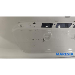 Renault - Captur - Tailgate