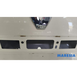 Renault - Captur - Tailgate