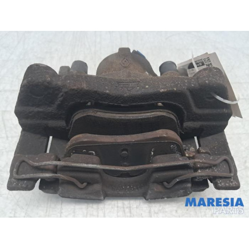 Renault - Grand Scenic - Remklauw (Tang) rechts-voor