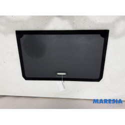 Renault - Captur - Floor panel load area