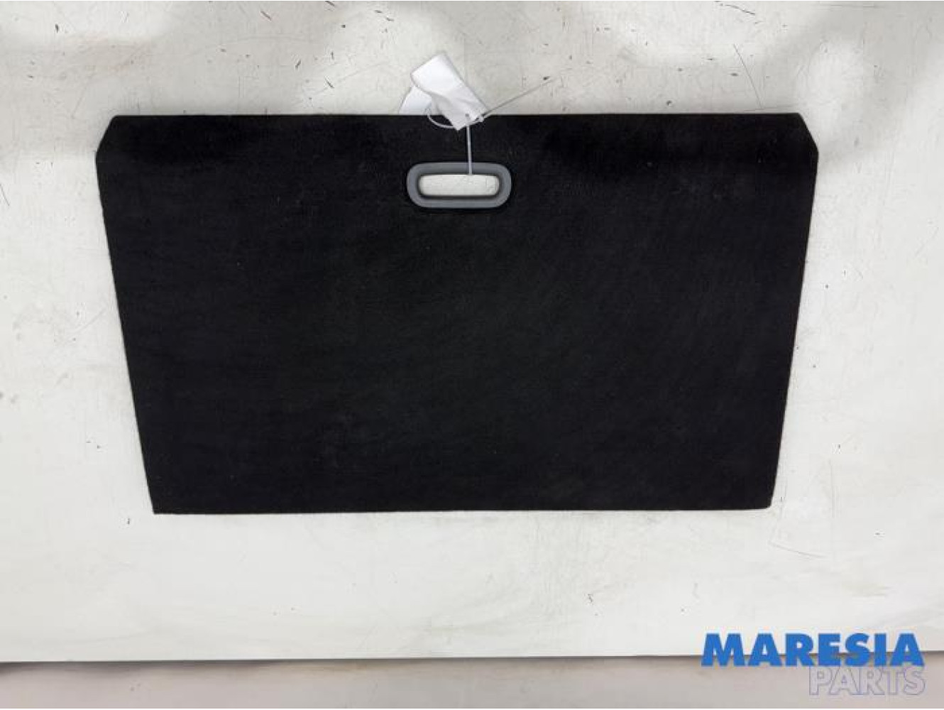 Renault - Captur - Floor panel load area