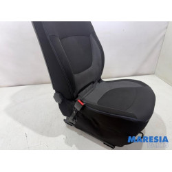 Renault - Captur - Sitz links
