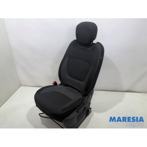 Renault - Captur - Sitz links