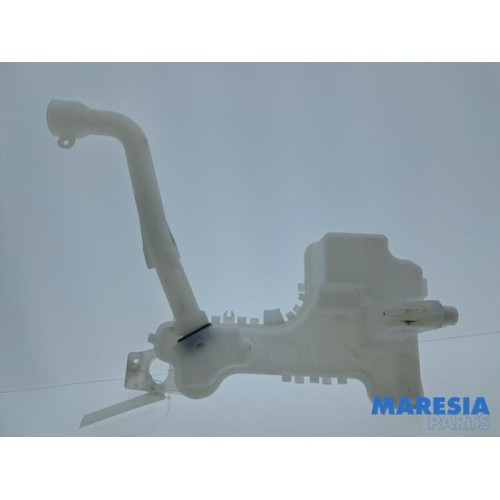 Renault - Clio - Front windscreen washer reservoir