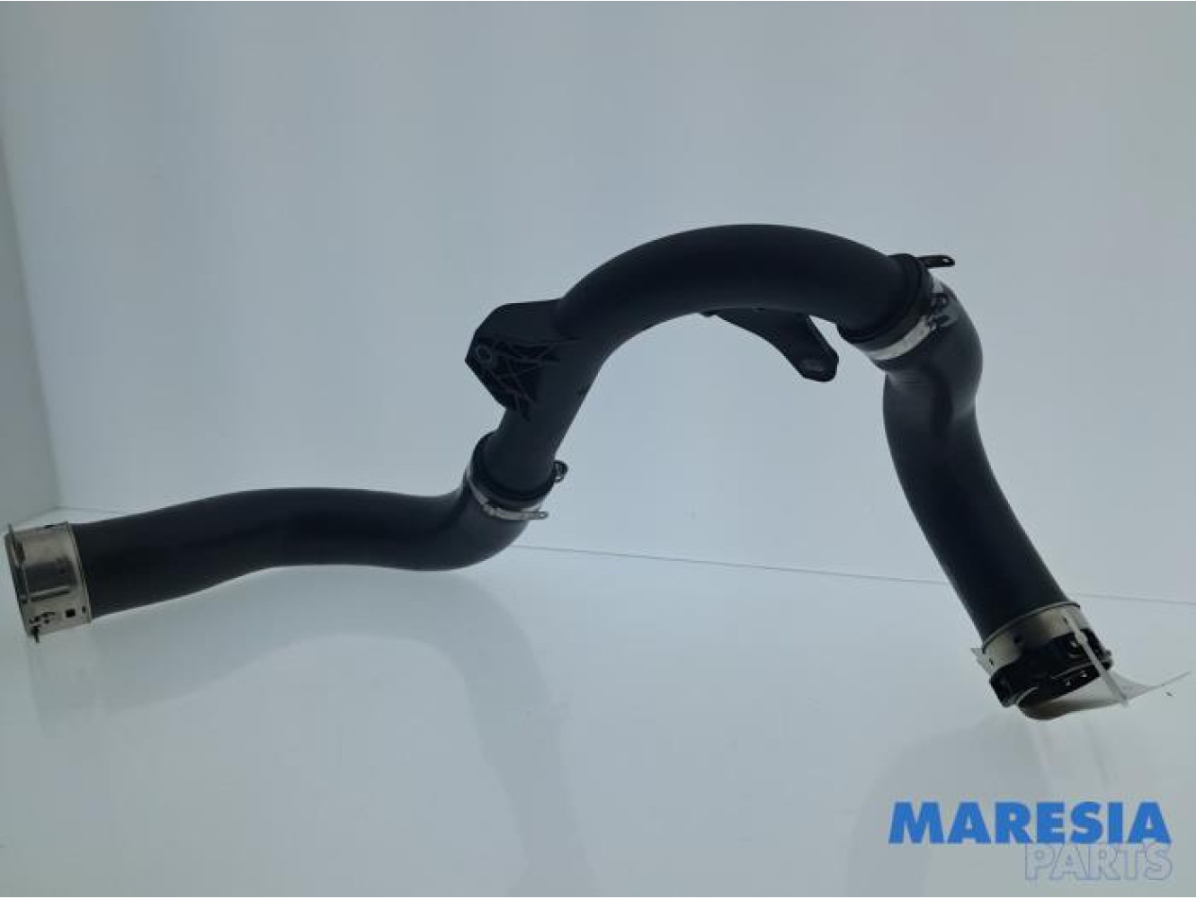 Renault - Clio - Intercooler hose