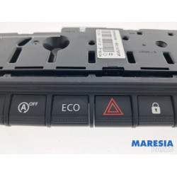 Renault - Clio - Panic lighting switch