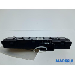 Renault - Clio - Panic lighting switch