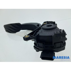 Renault - Clio - Gaspedal