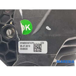 Renault - Clio - Kupplungspedal