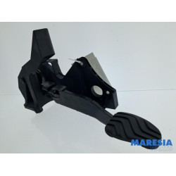 Renault - Clio - Rempedaal