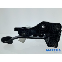 Renault - Clio - Rempedaal