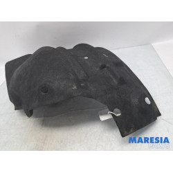 Renault - Megane - Passage de roue