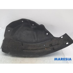 Renault - Megane - Passage de roue