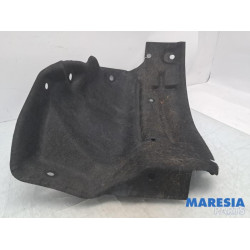 Renault - Megane - Passage de roue