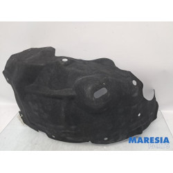 Renault - Megane - Passage de roue