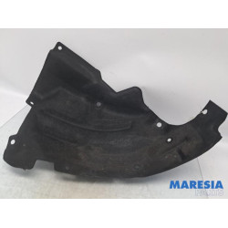 Renault - Megane - Passage de roue