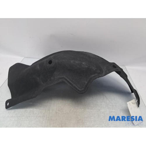 Renault - Megane - Passage de roue