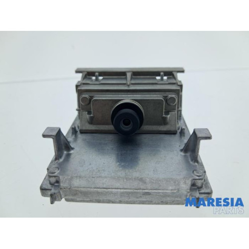 Renault - Clio - Front camera