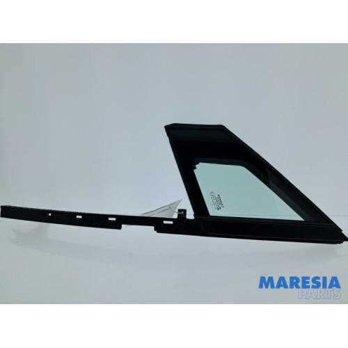 Renault - Clio - Quarter light, front left