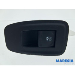 Renault - Clio - Electric window switch