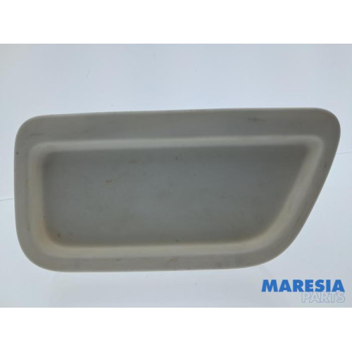 Renault - Twingo - Compartiment de rangement