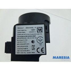 Renault - Clio - Engine management computer