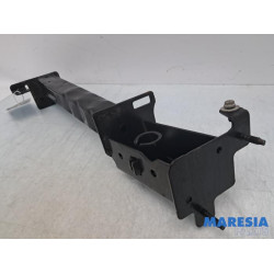 Renault - Megane - Vorderteilstütze