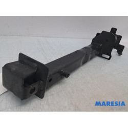 Renault - Megane - Vorderteilstütze