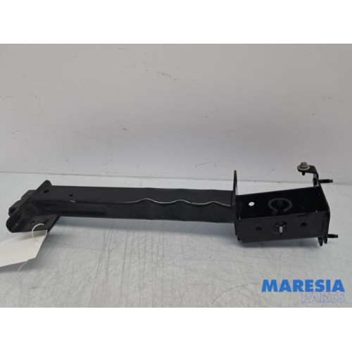 Renault - Megane - Vorderteilstütze