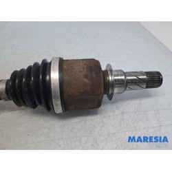 Renault - Megane - Aandrijfas links-voor