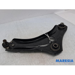 Renault - Megane - Front lower wishbone, right