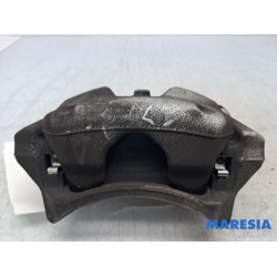 Renault - Megane - Front brake calliper, left