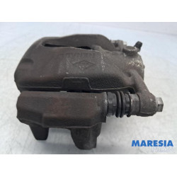 Renault - Megane - Front brake calliper, right