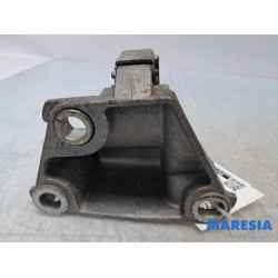 Renault - Megane - Stütze (sonstige)