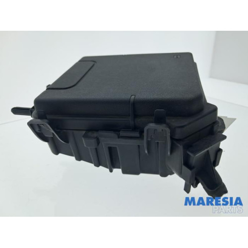 Renault - Grand Scenic - Zekeringkast