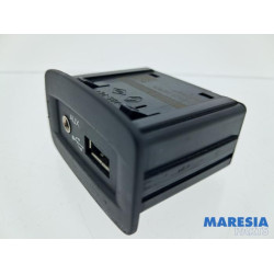 Renault - Grand Scenic - AUX/USB aansluiting