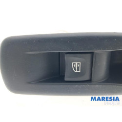Renault - Grand Scenic - Electric window switch