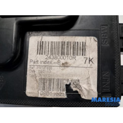 Renault - Megane - Voltage regulator