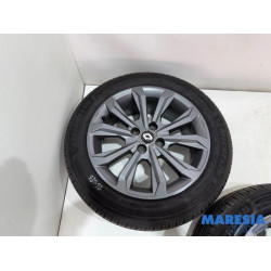 Renault - Clio - Sportvelgenset + banden