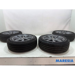 Renault - Clio - Sportvelgenset + banden