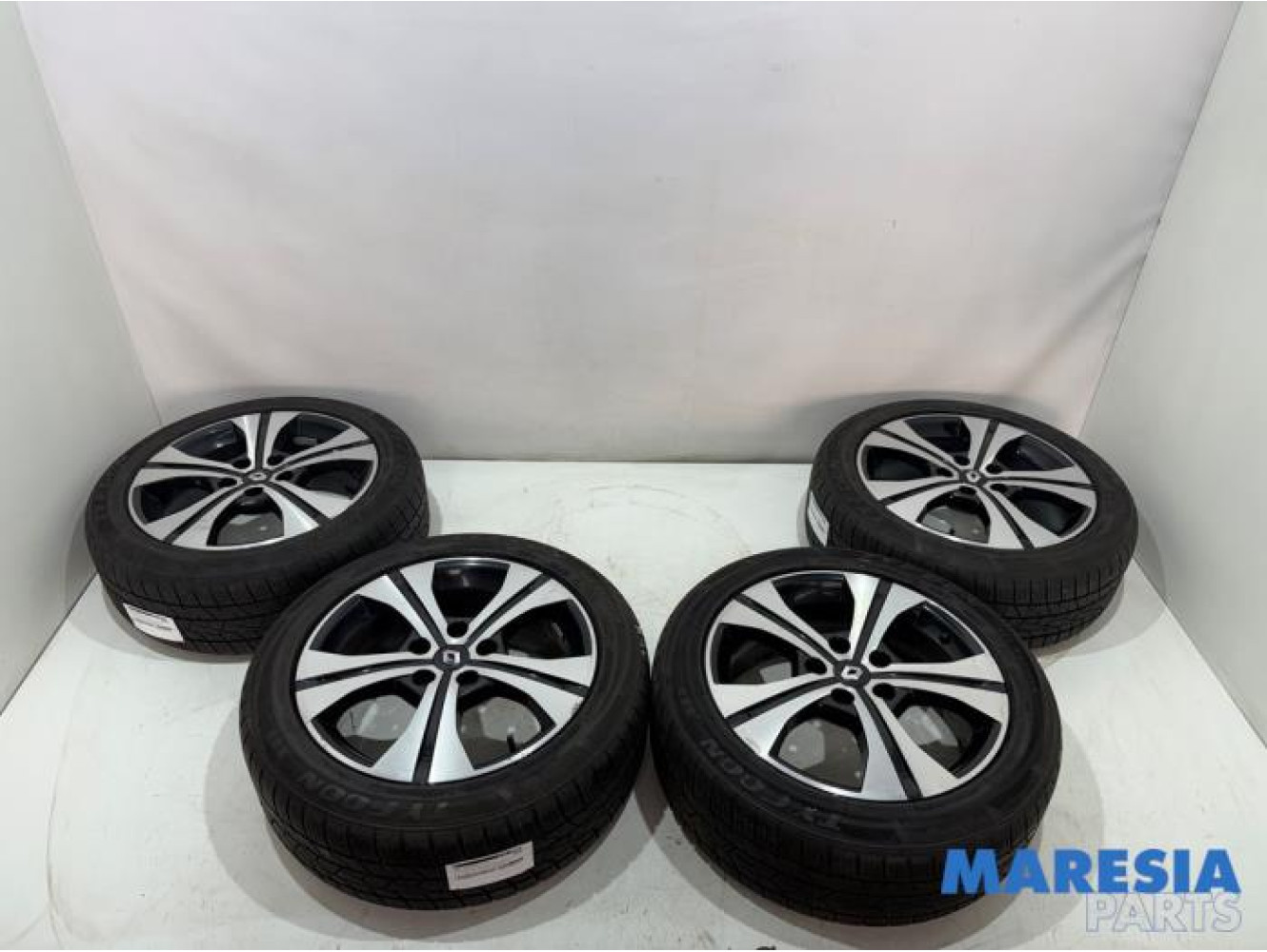 Renault - Grand Scenic - Velgen set + banden