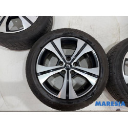 Renault - Grand Scenic - Velgen set + banden