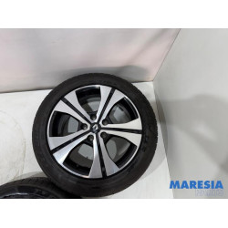 Renault - Grand Scenic - Velgen set + banden