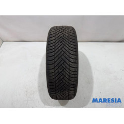 Renault - Captur - Pneu