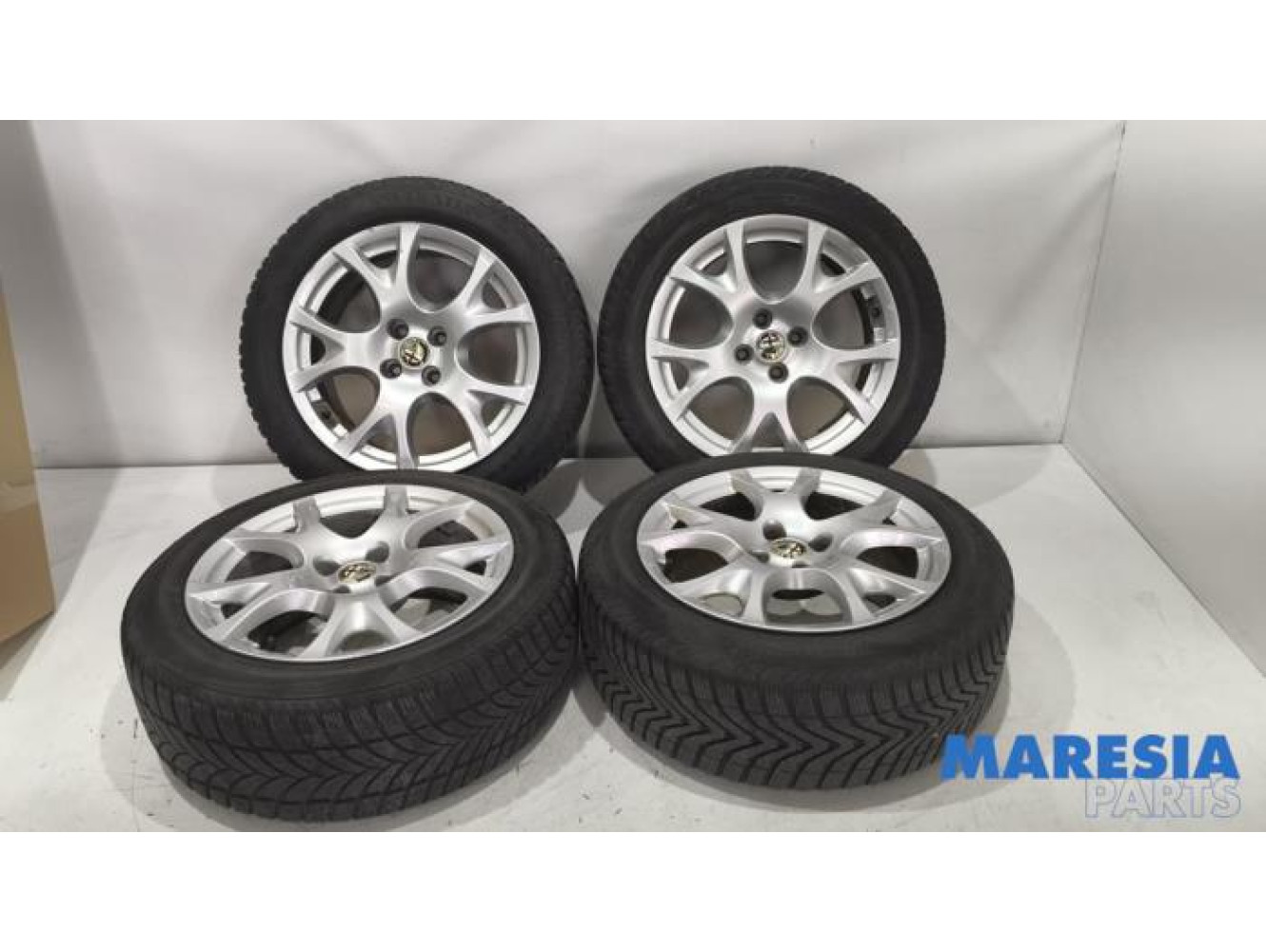 Alfa Romeo - Mito - Sportvelgenset + winterbanden