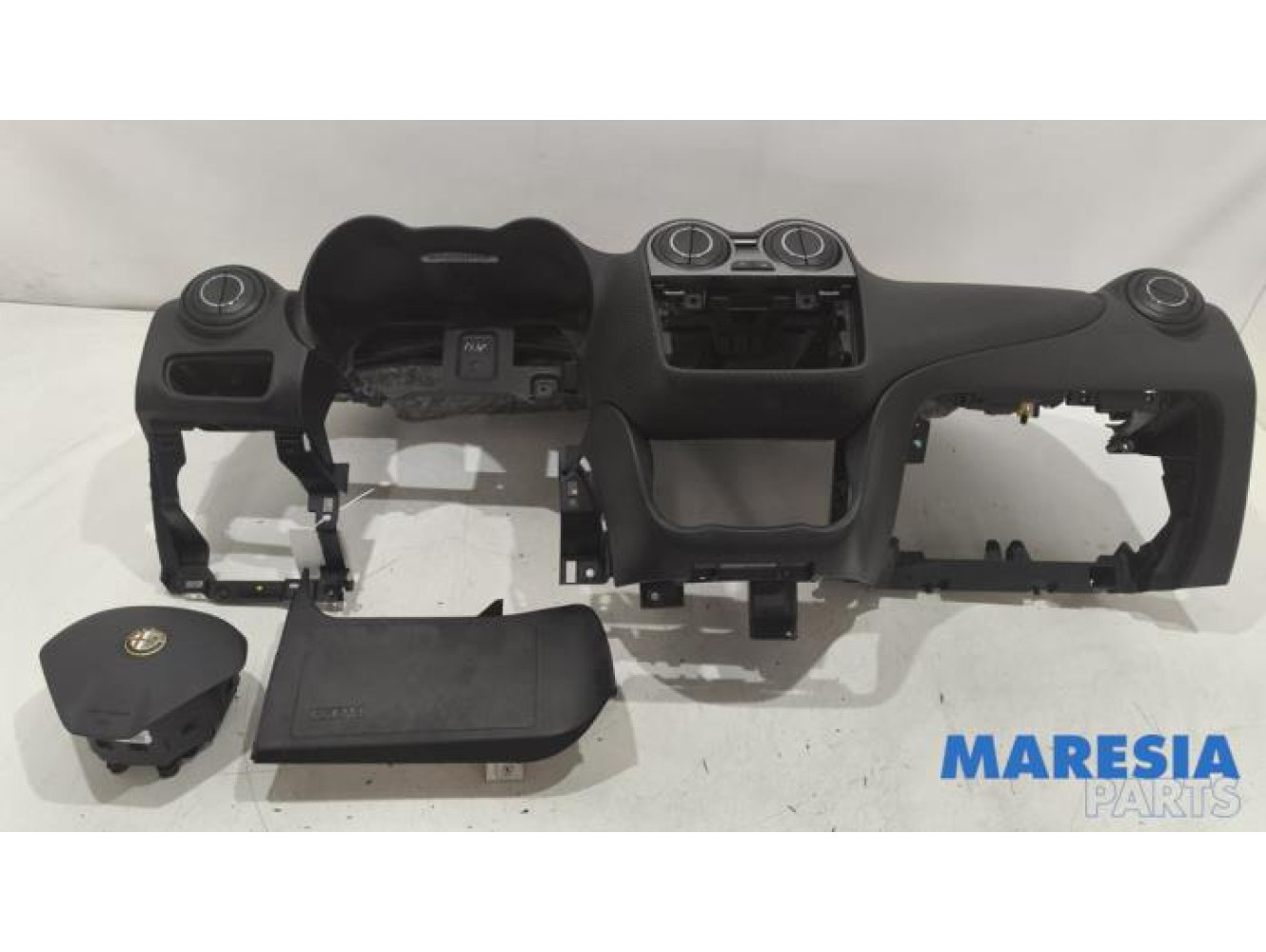Alfa Romeo - Mito - Airbag set + dashboard