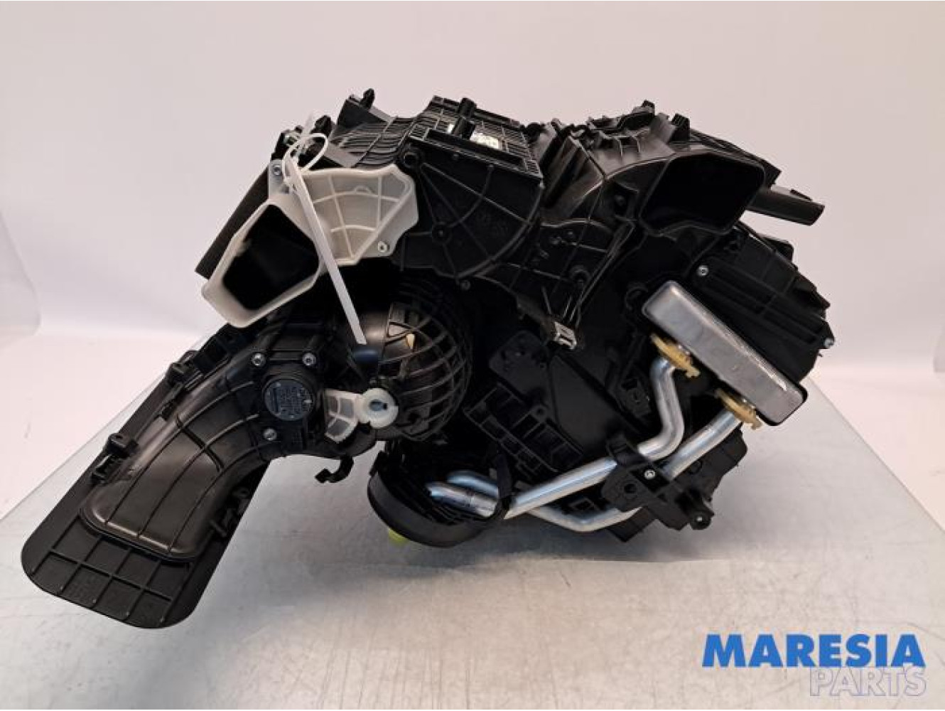 Renault - Captur - Heater housing