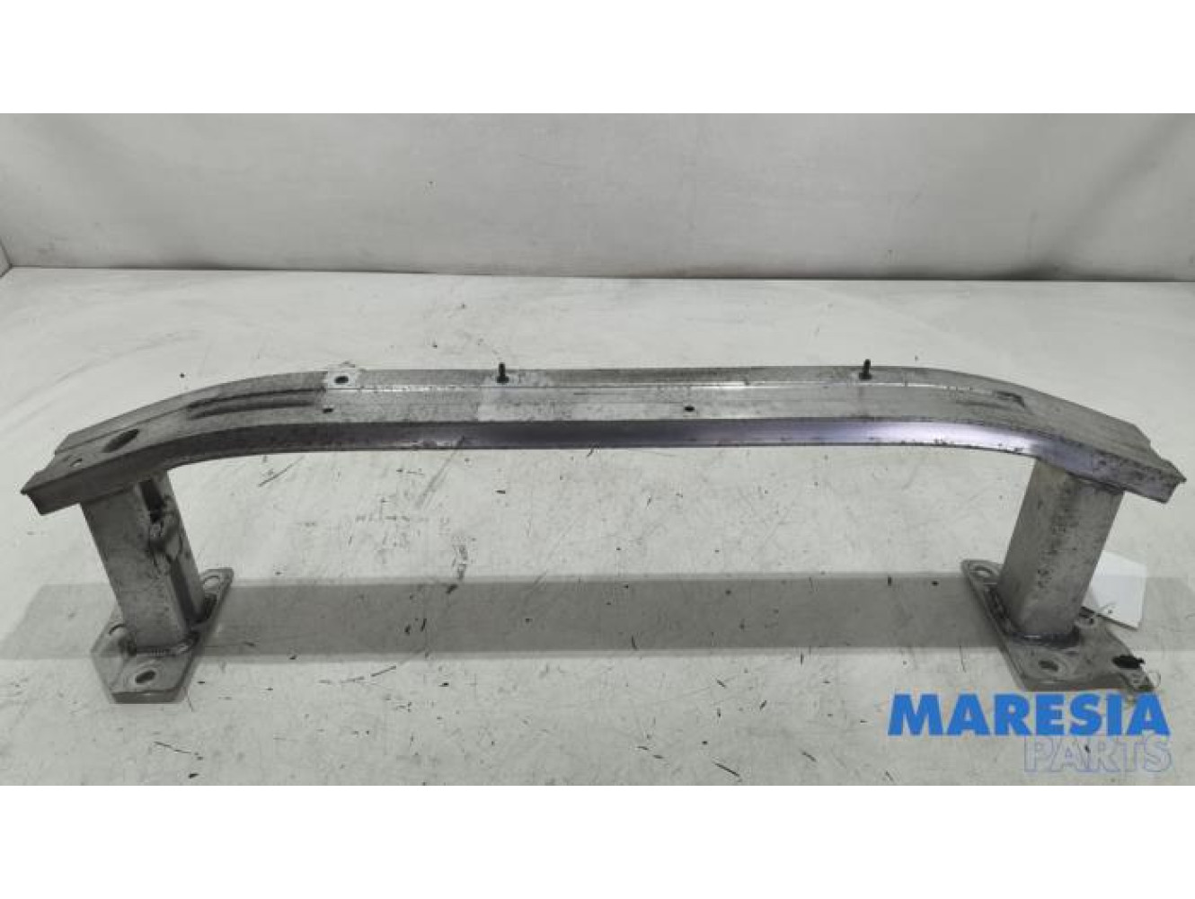 Renault - Captur - Front bumper frame