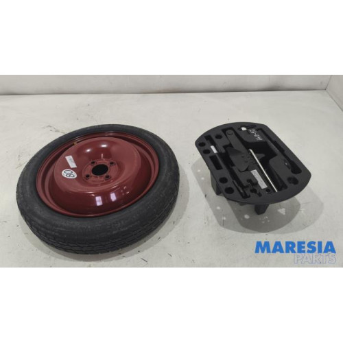 Renault - Captur - Krikset + reservewiel